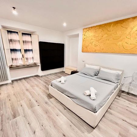 Abstract House Design Home In Center Of Torino Eksteriør billede