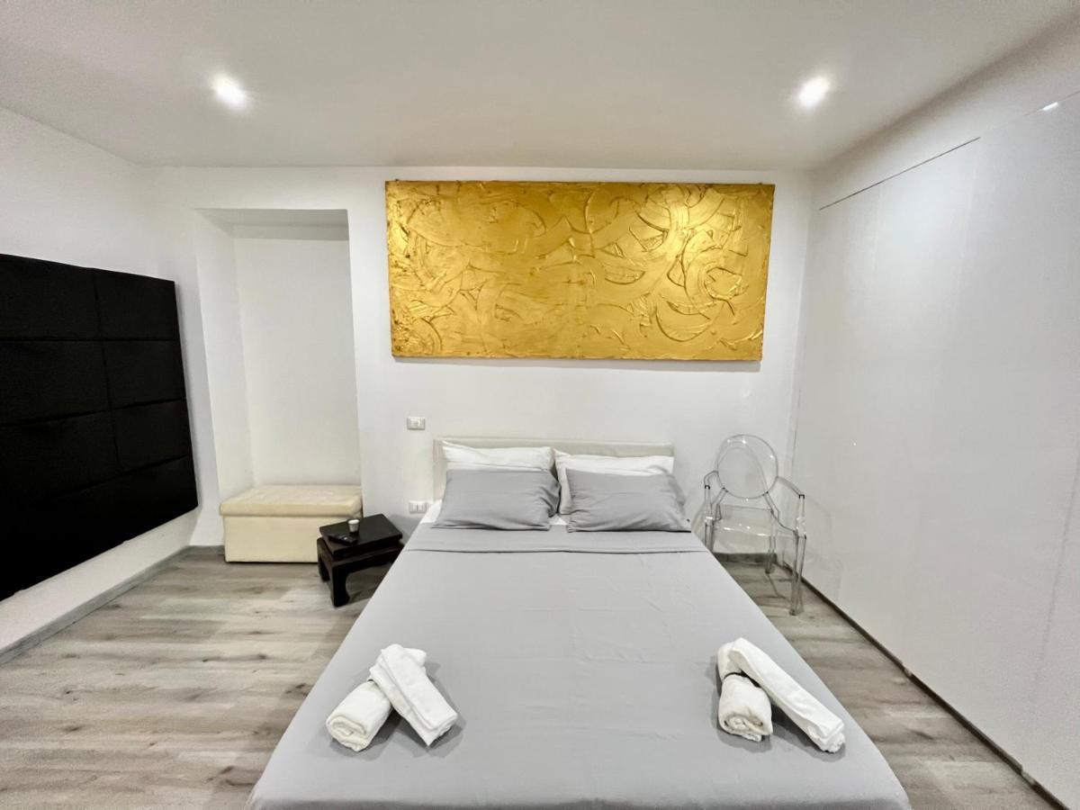 Abstract House Design Home In Center Of Torino Eksteriør billede