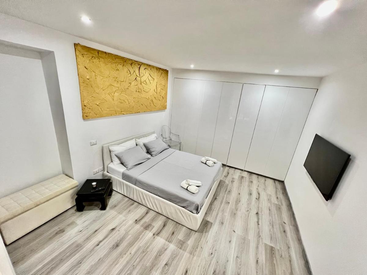 Abstract House Design Home In Center Of Torino Eksteriør billede