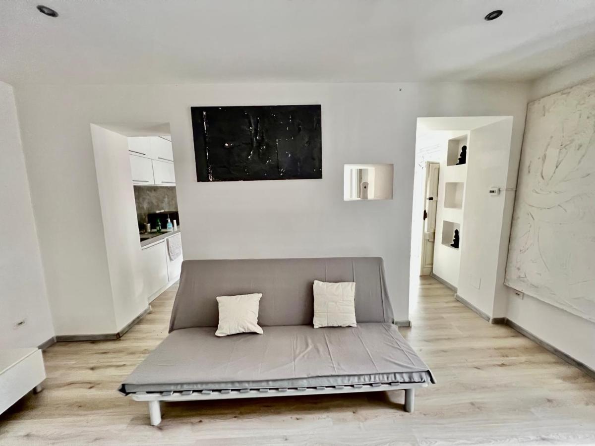 Abstract House Design Home In Center Of Torino Eksteriør billede